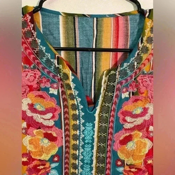 Savanna Jane Multicolor Striped Floral Embroidered Quarter Length Blouse Small - Picture 5 of 7